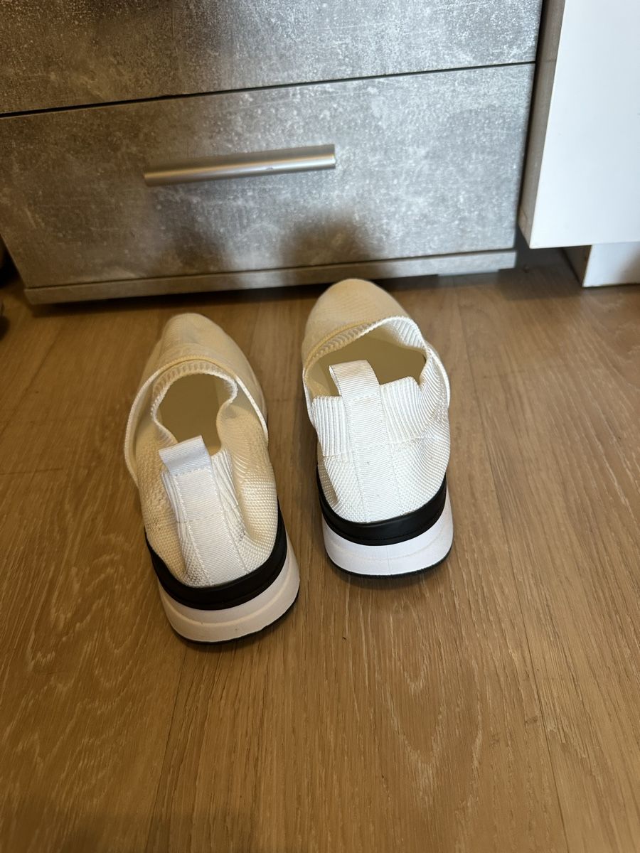 Scarpe da donna: Damen Neue Sneaker Gr40 – Nuovo (secondo la descrizione) da Basel venduto da Ivana_4 1