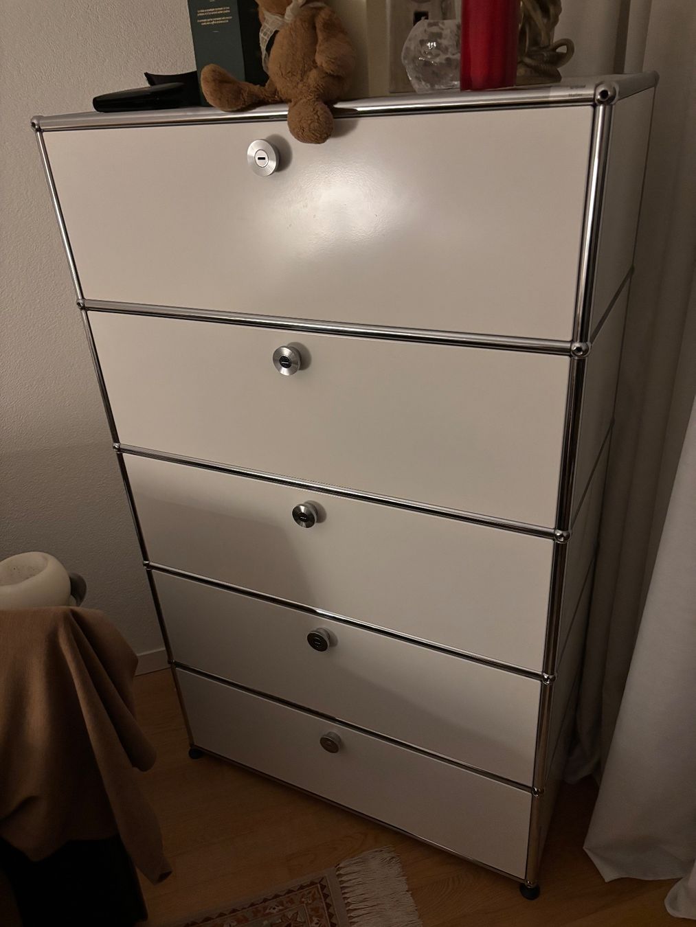 USM Kommoden: USM Haller Kommode, gebraucht, 5 Fächer (weiss) – Gebraucht aus Dübendorf von Jon__