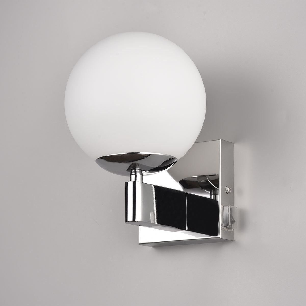 Lampade: Bad Wandleuchte, Kugel, Glas, Weiss – Nuovo (secondo la descrizione) da Kreuzlingen venduto da Smart-Light 2