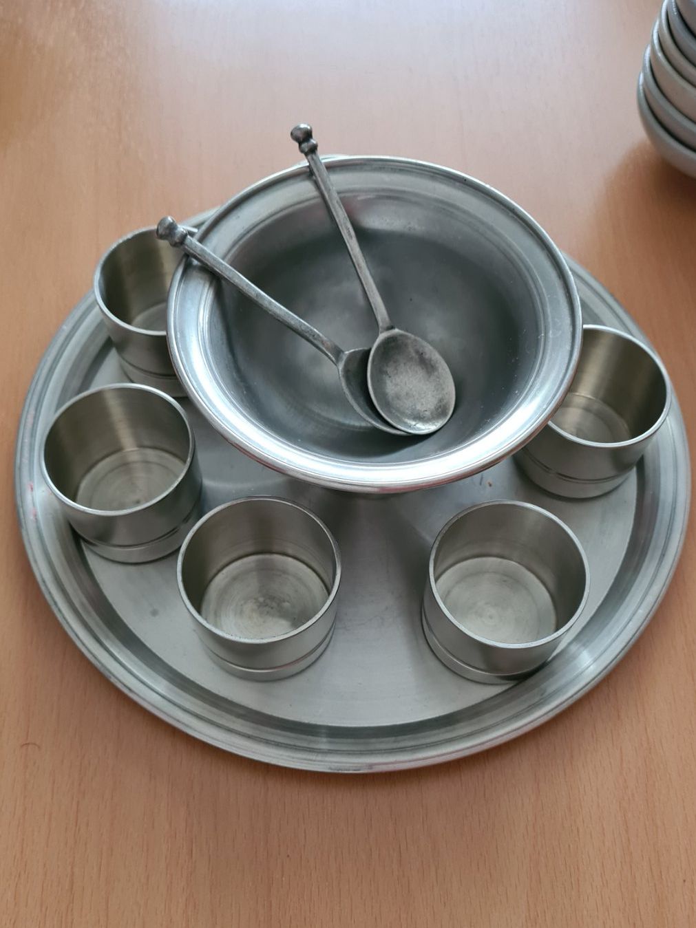 Set di piatti: Ensemble de service apéritif vintage, complet – Usato da Corseaux venduto da 4CAHUETE