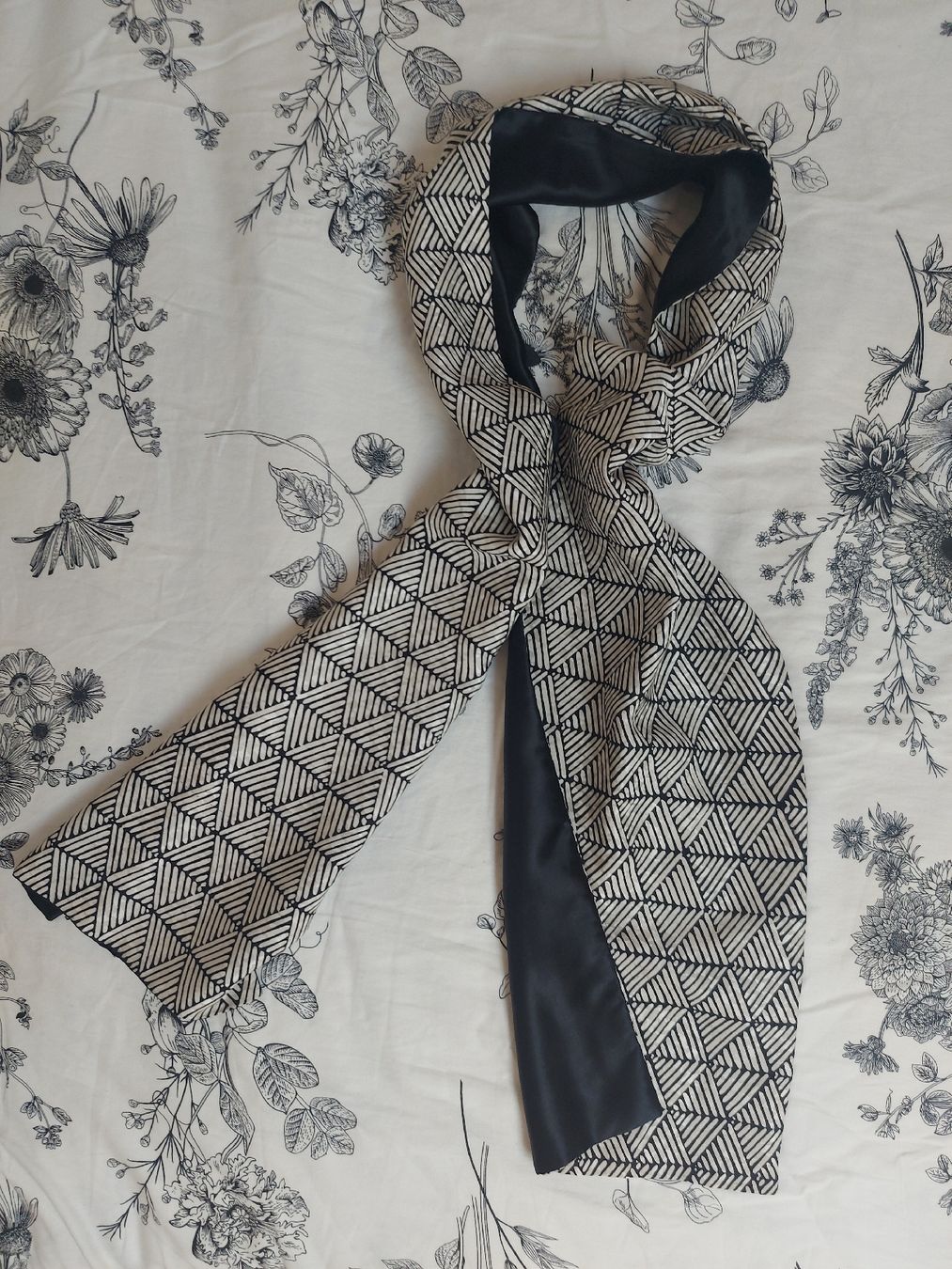 Foulard & Sciarpe: Foulard 100% soie vintage – Usato da Lausanne venduto da Super-cerise