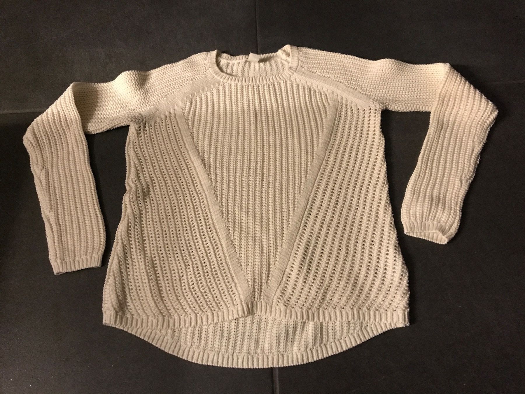 H&M Pullover & Sweatshirts: Strick-Pullover beige – Gebraucht aus Zuzwil BE von feluna3