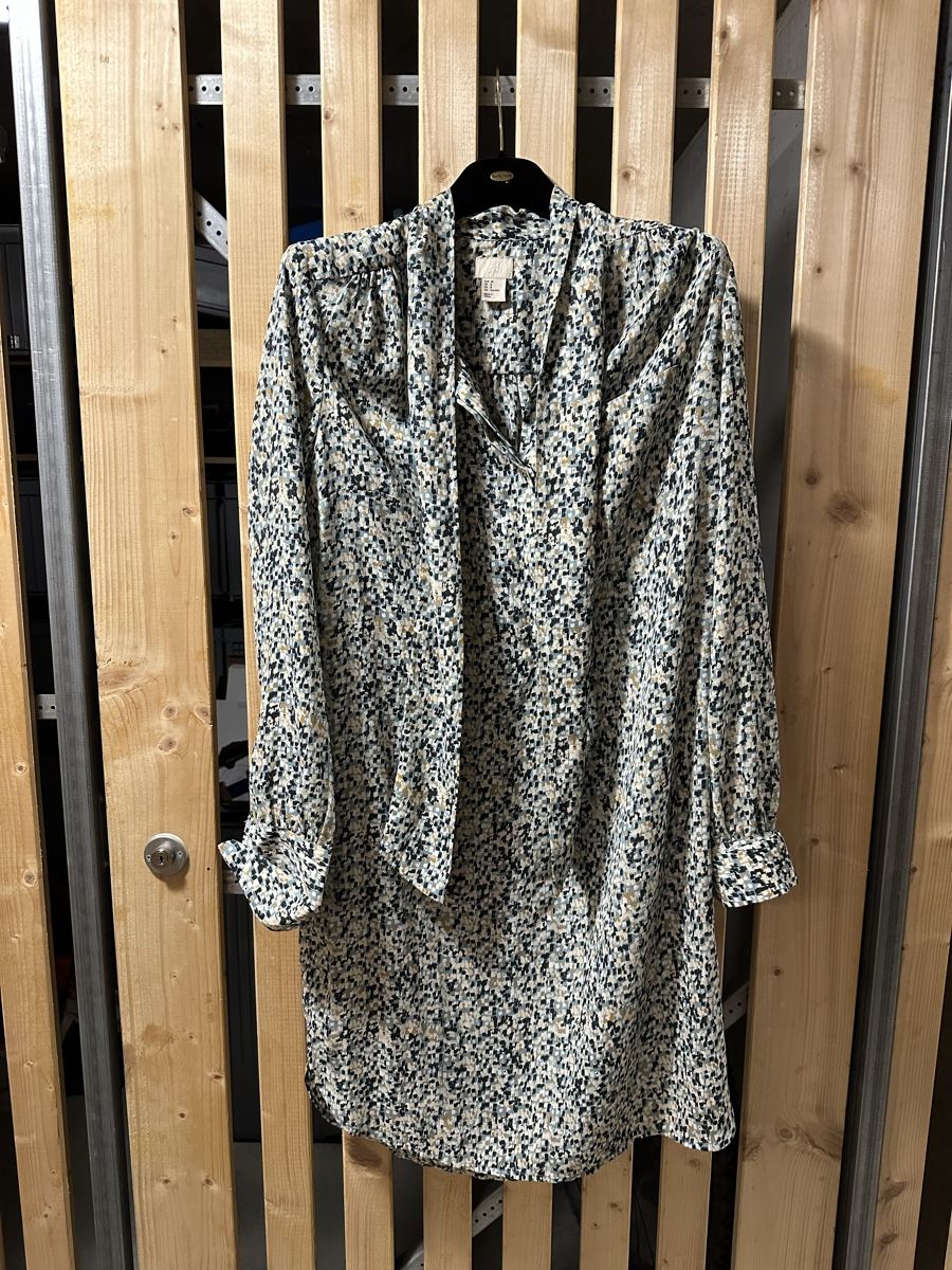 H&M Vestiti: Kleid / Tunika / Bluse H&M, Gr.38 – Usato da Uster venduto da staernli4