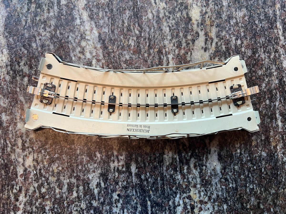 Märklin Modelleisenbahnen: Marklin HO. Rampenstuck  – Gebraucht aus Le Mont-sur-Lausanne von heidimichel 1