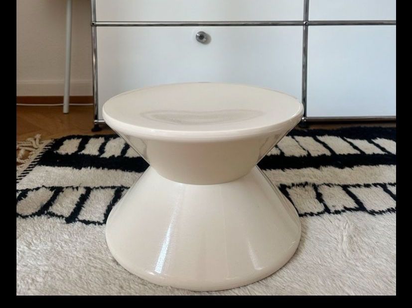 Sgabelli: Couchtisch/Hocker in Creme modern & minimalistisch – Nuovo (secondo la descrizione) da Zürich venduto da jul_xc99