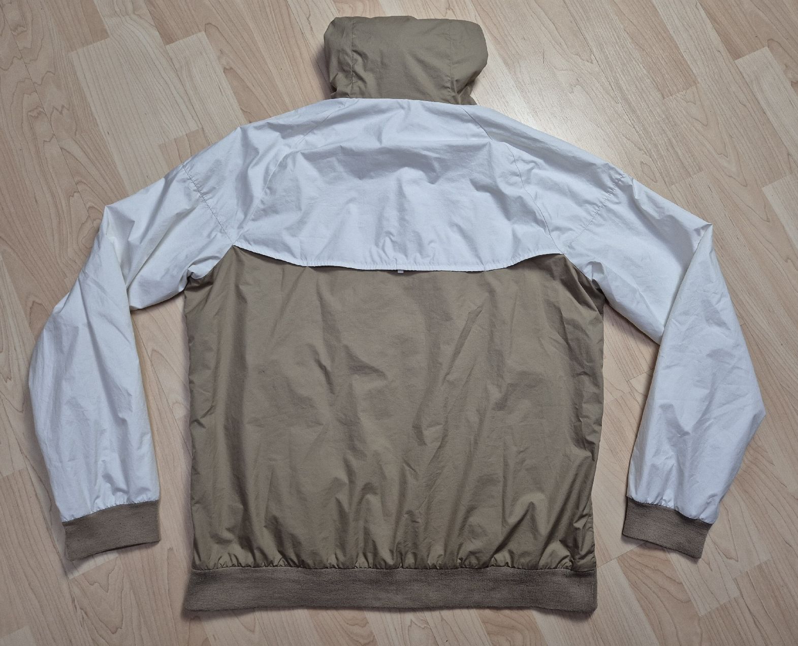 Nike Giacche: Rare Nike Windrunner Jacke Grösse L – Nuovo (secondo la descrizione) da St. Gallen venduto da CaliSunshine 1
