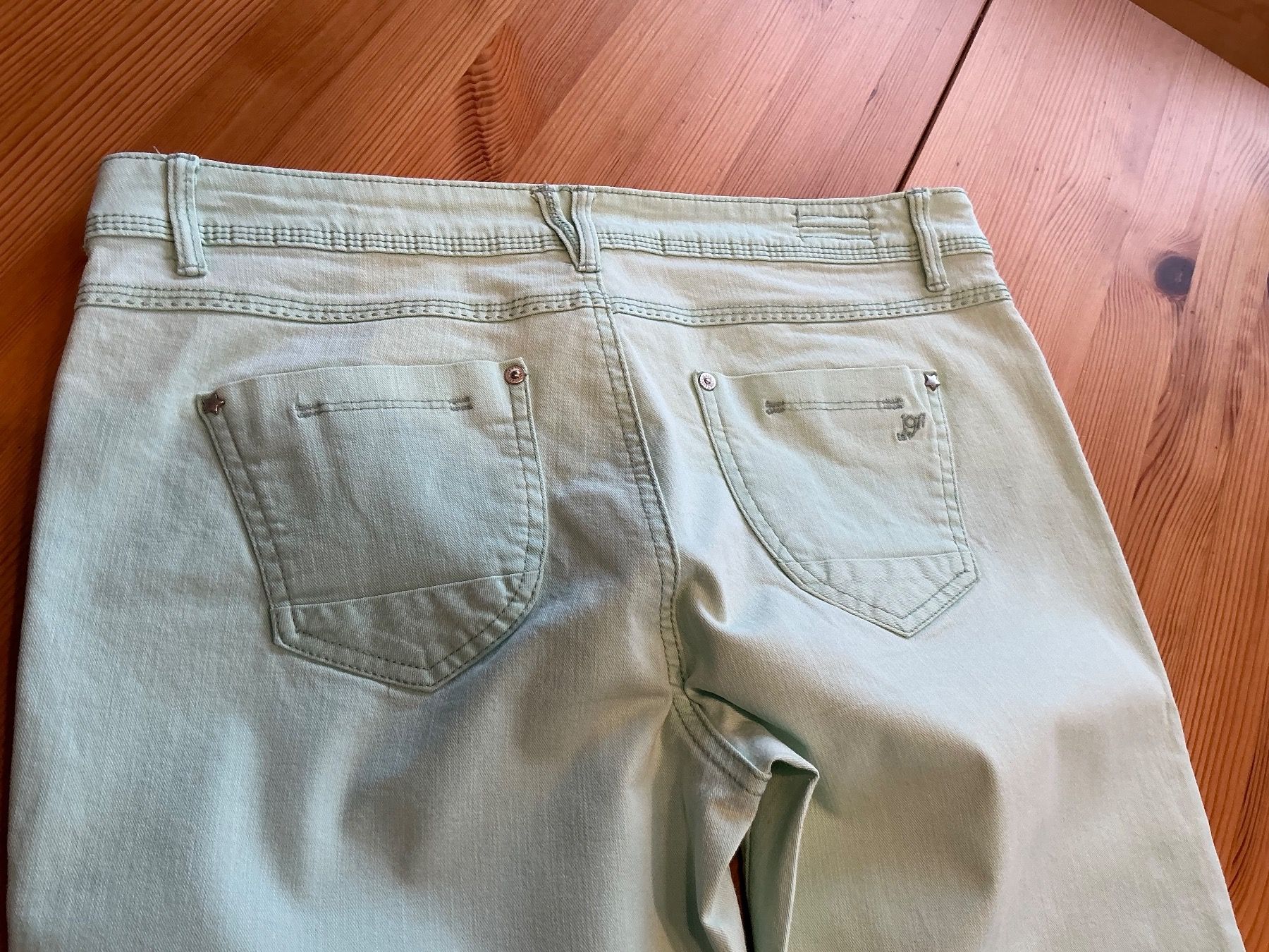 C&A Jeans: 7/8 - JEANS,  Gr. 40,  neuwertig,  FARBE: mint – Neu (gemäss Beschreibung) aus Aesch BL von Fortexx 3