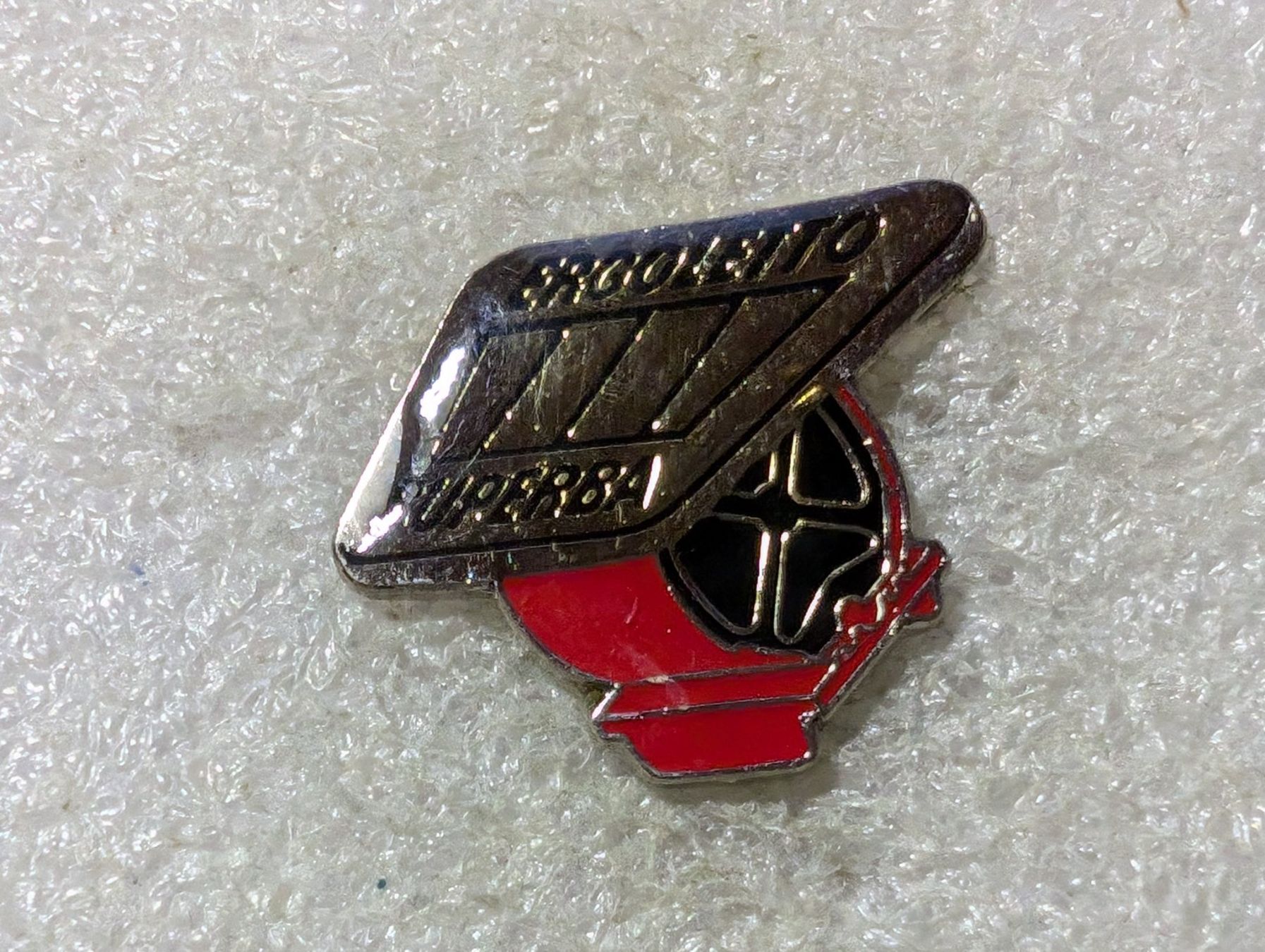 Placchette & Badge: Ansteckpin 162: – Usato da Oppligen venduto da Pin-Fall-Shop