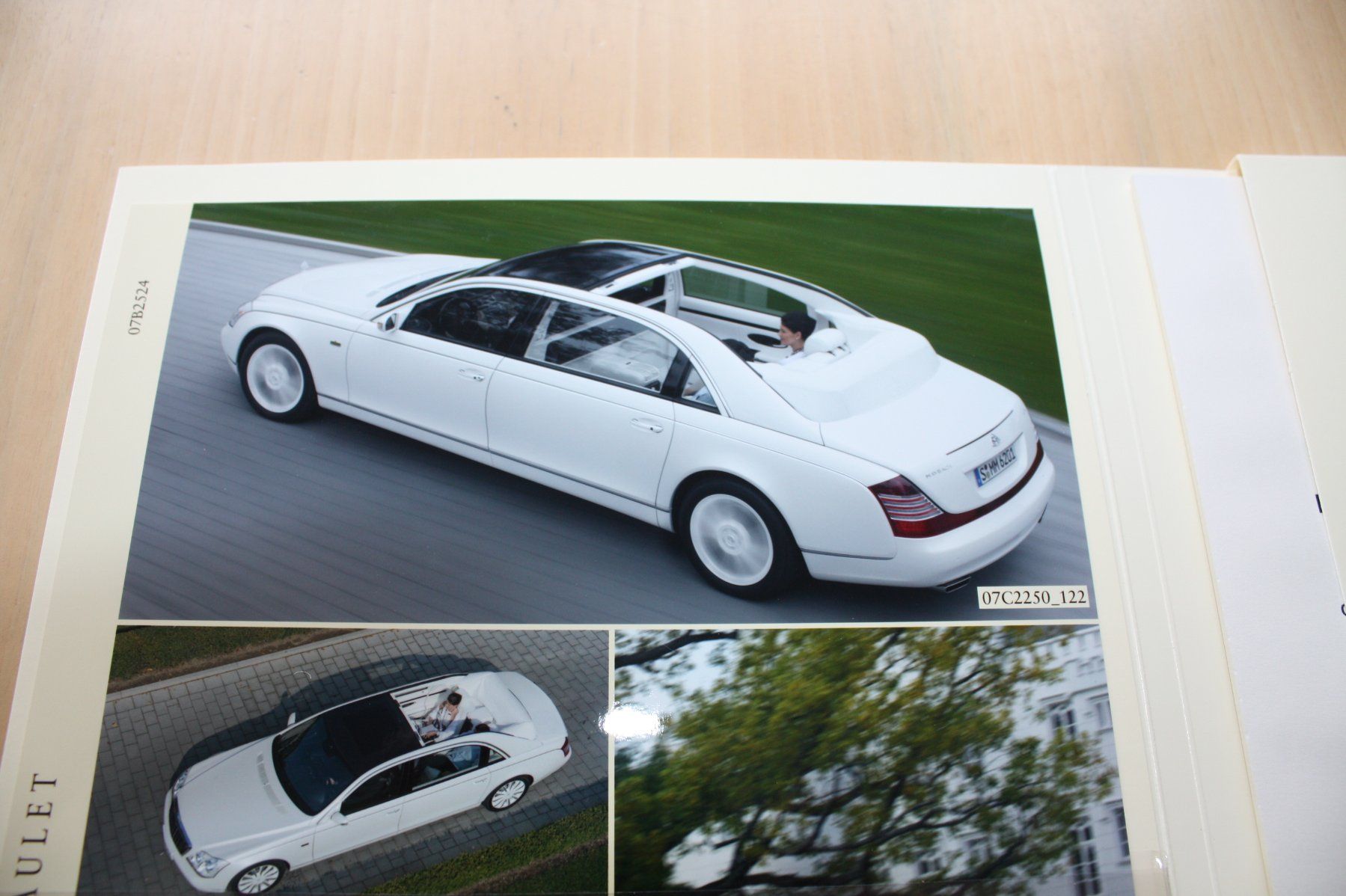 Maybach Documenti: Maybach Landaulet Pressemappe/CD Genf 2008 – Usato da Wikon venduto da erwin400 3