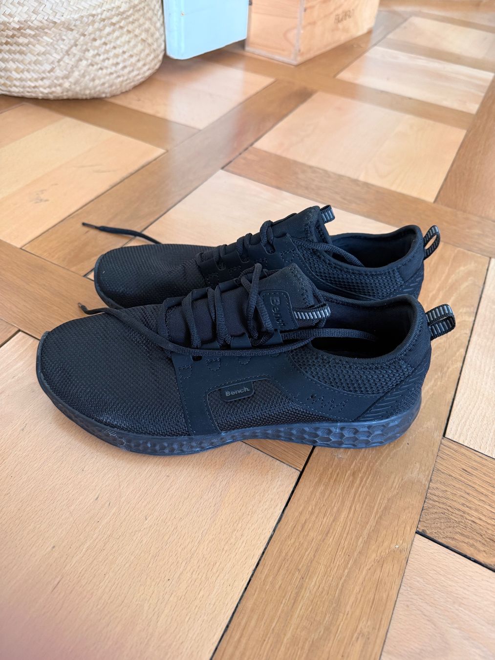 Bench Scarpe da donna: Sneaker Bench schwarz Grösse 41 – Usato da Zürich venduto da jojojo02