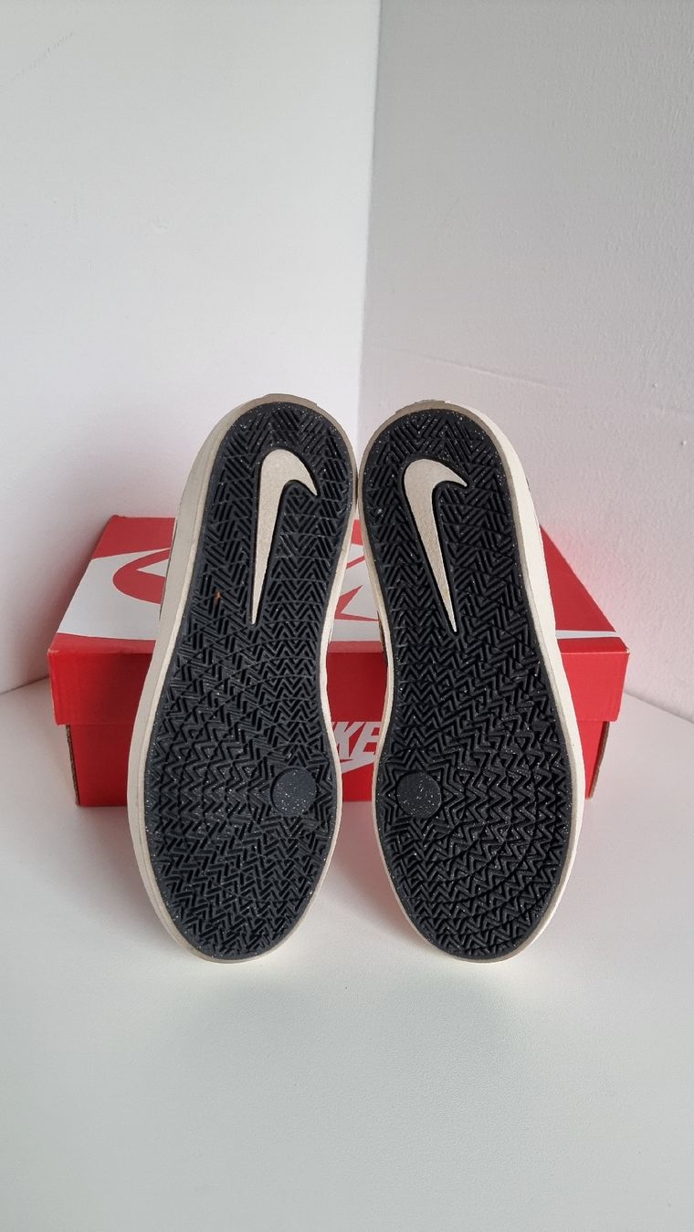 Nike Scarpe da uomo: Ab CHF 1.- NIKE SB Sneaker, Gr. 37.5 – Usato da Gontenschwil venduto da shop2hand 3