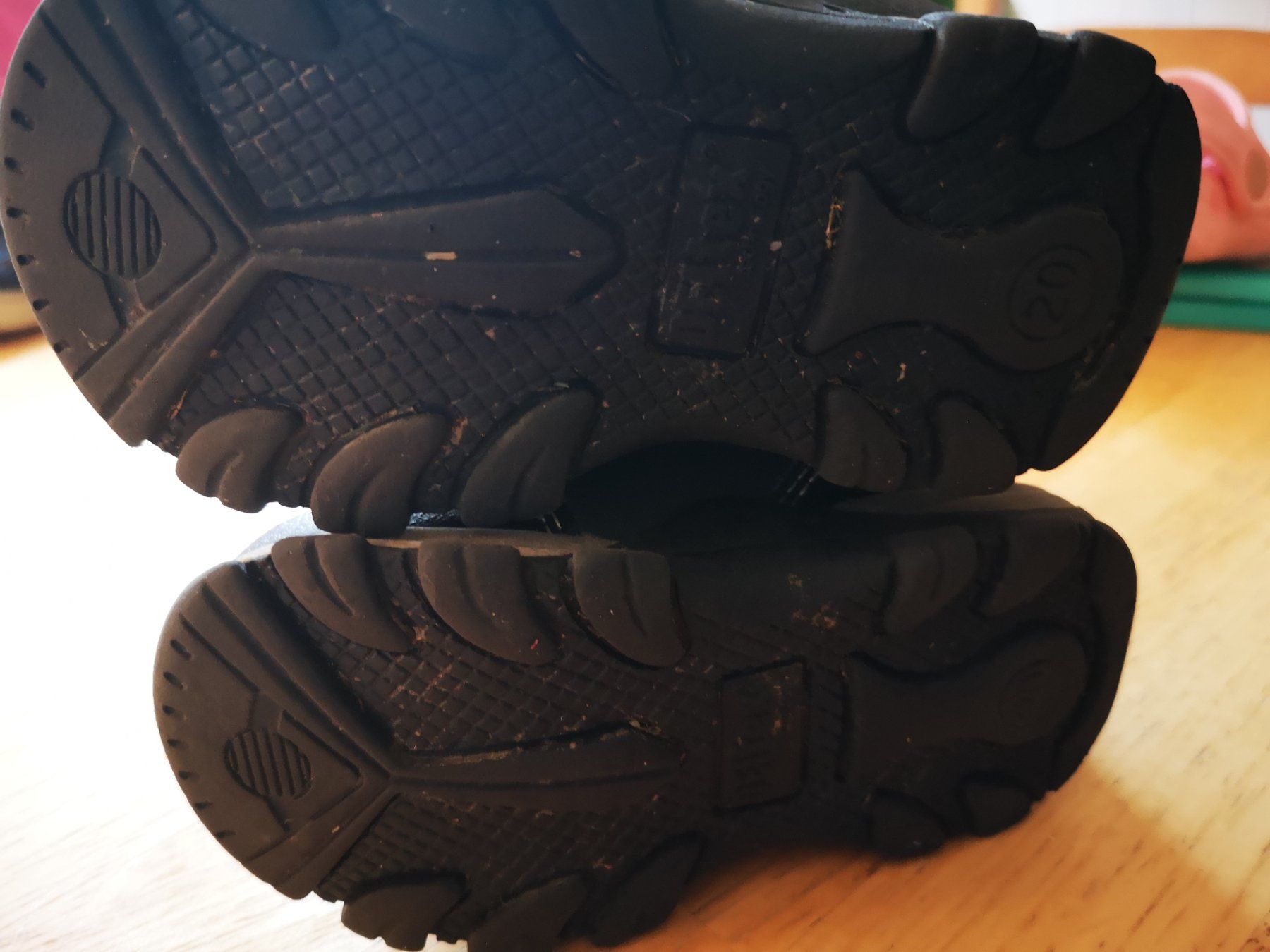 Scarpe per ragazzi: Winterstiefel / Bottes d'hiver 20 – Usato da Onex venduto da Genevois85 2