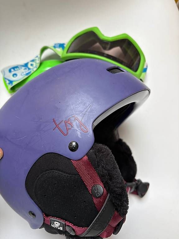 Caschi: Skihelm und Skibrille – Usato da Steinmaur venduto da Klound