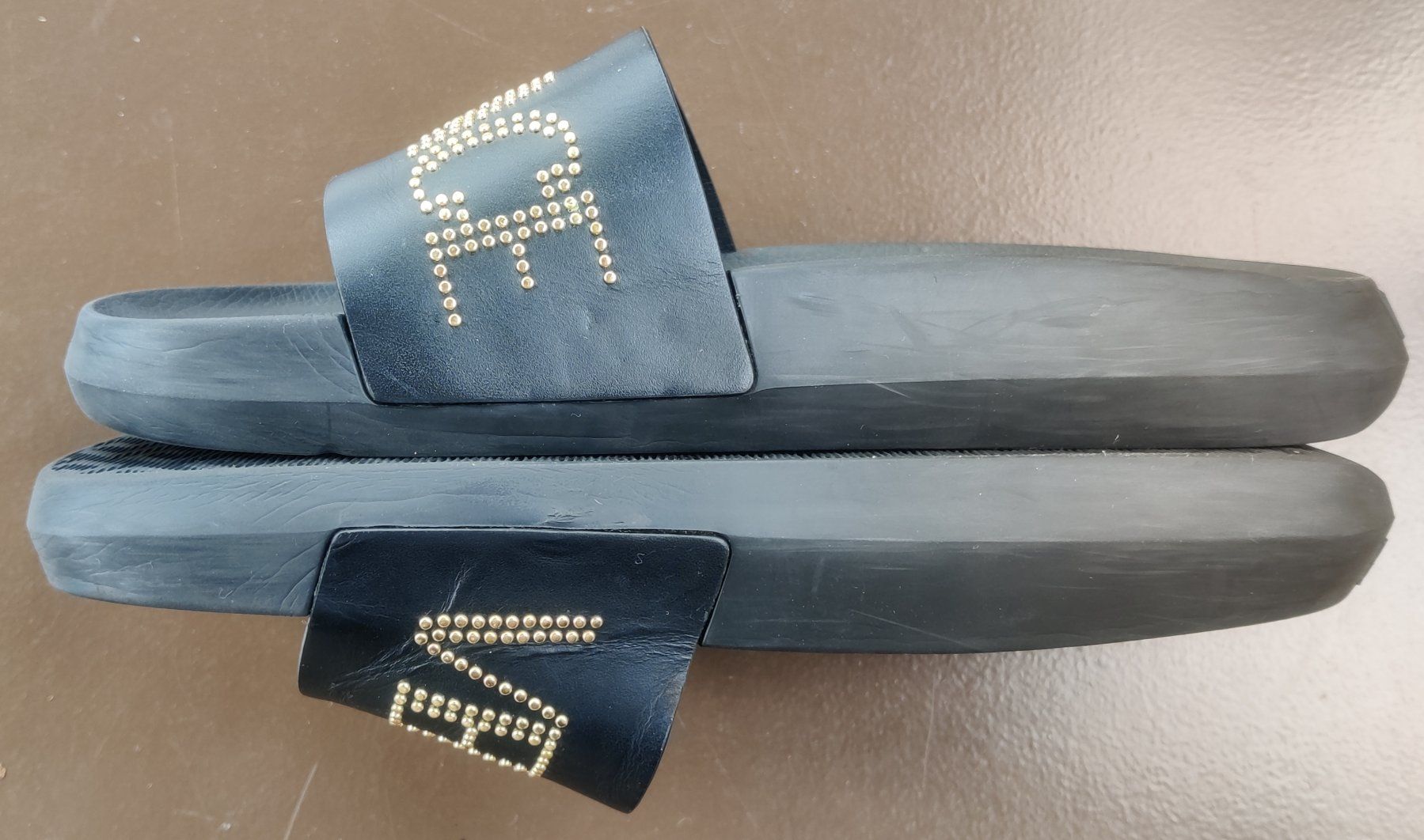 Versace Scarpe da uomo: Versace Pool Slides (Schwarz, G. 40) – Usato da Zürich venduto da dal_64sr 3