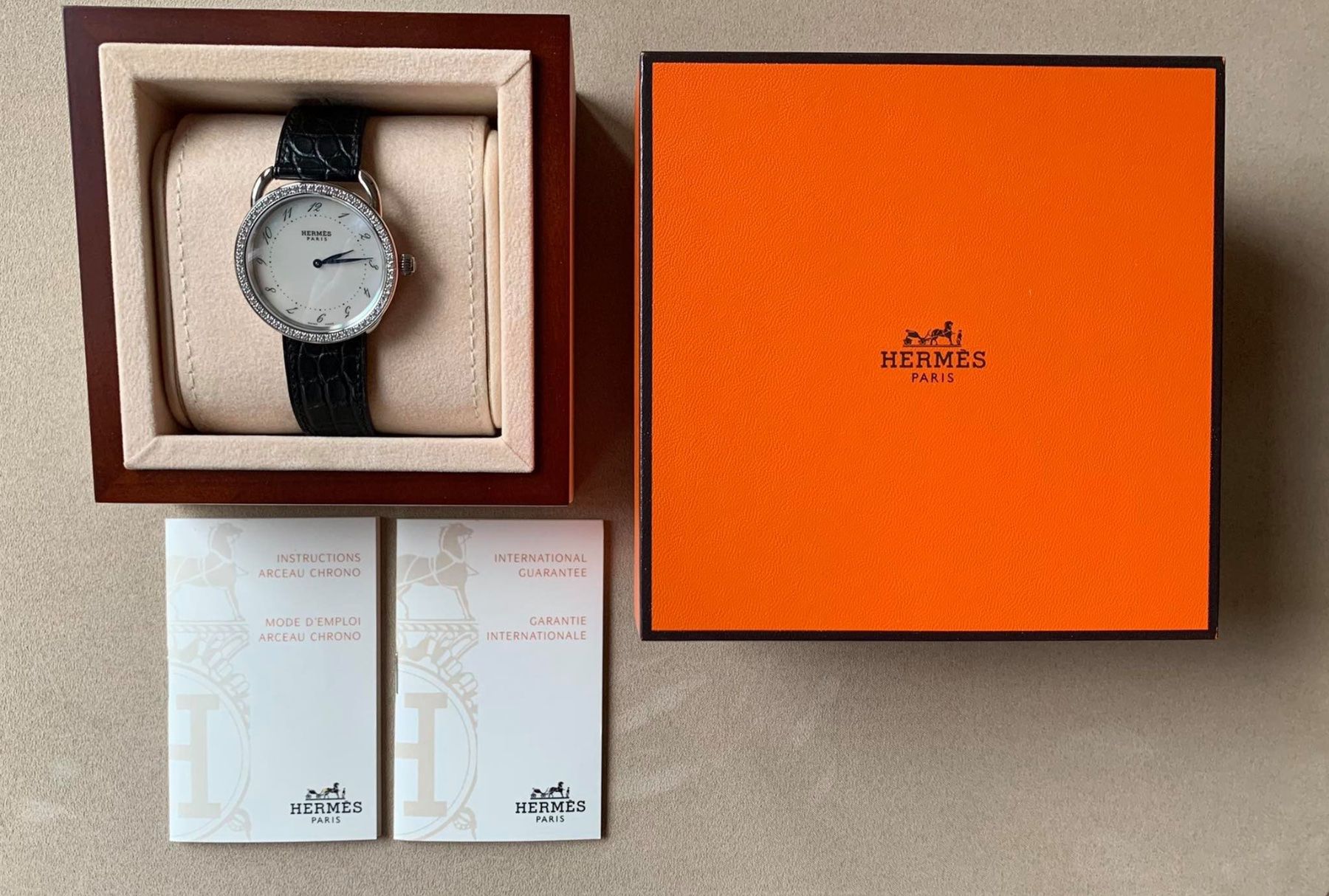 Hermès Orologi: Hermés Arceau 38 mm  und  Diamanten – Nuovo e nell'imballaggio originale da Triesen venduto da hor_6kx9