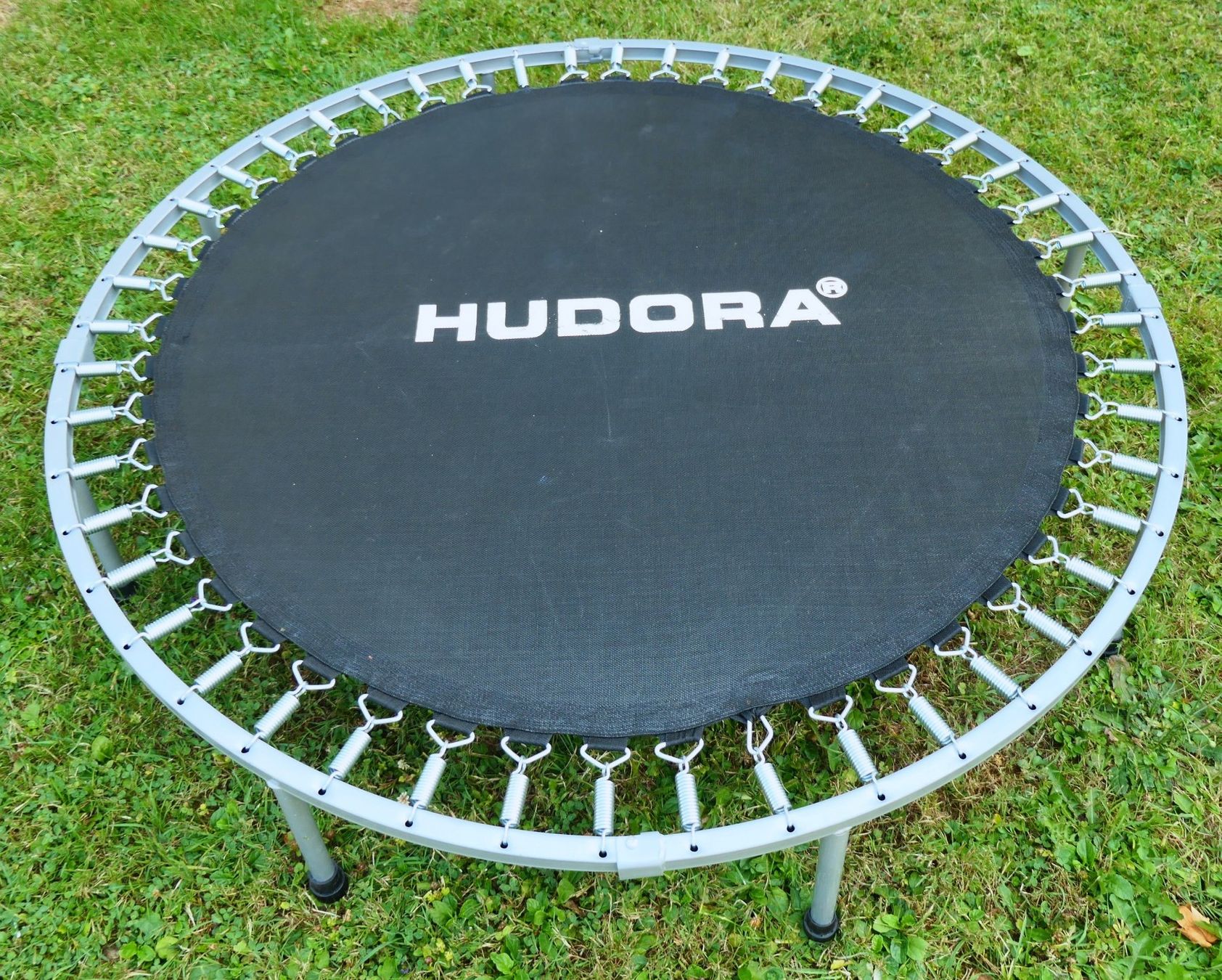 Hudora Trampoline: Trampolin faltbar / Durchmesser 140 cm – Gebraucht aus St. Gallen von schewi76