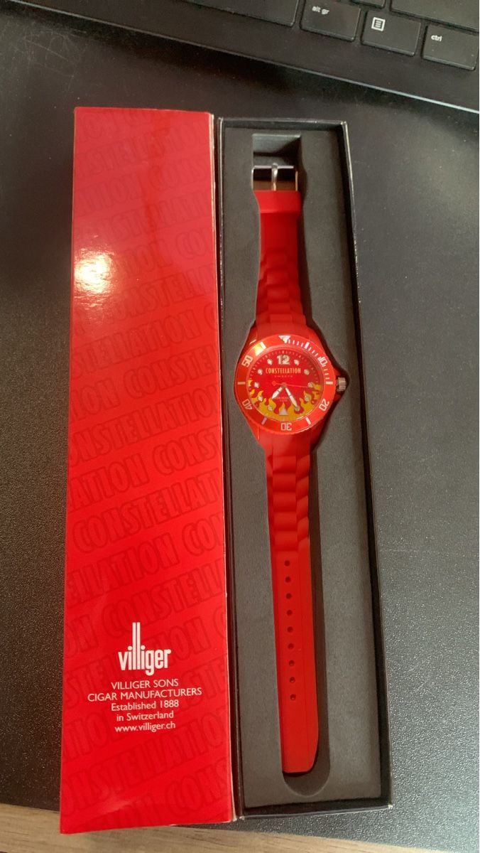 Orologi: Villiger Uhr, Rot, Neuwertig – Nuovo e nell'imballaggio originale da Uetliburg SG venduto da Heimdall0