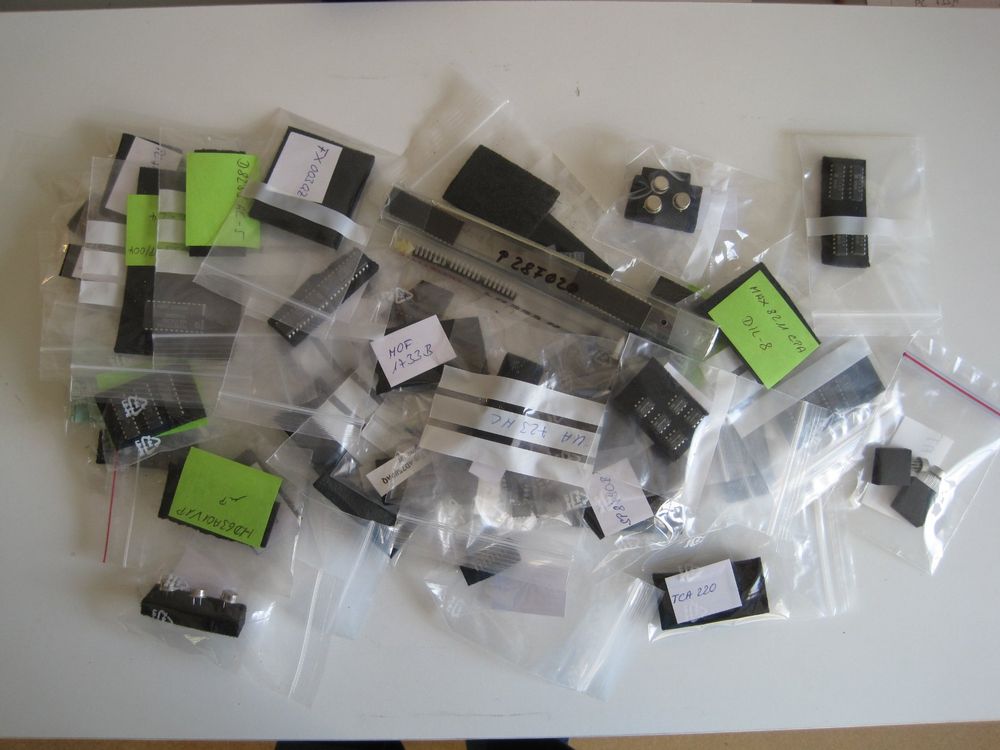 136 IC`s mit unterschiedlichen Funktionen (Neu (gemäss Beschreibung ...