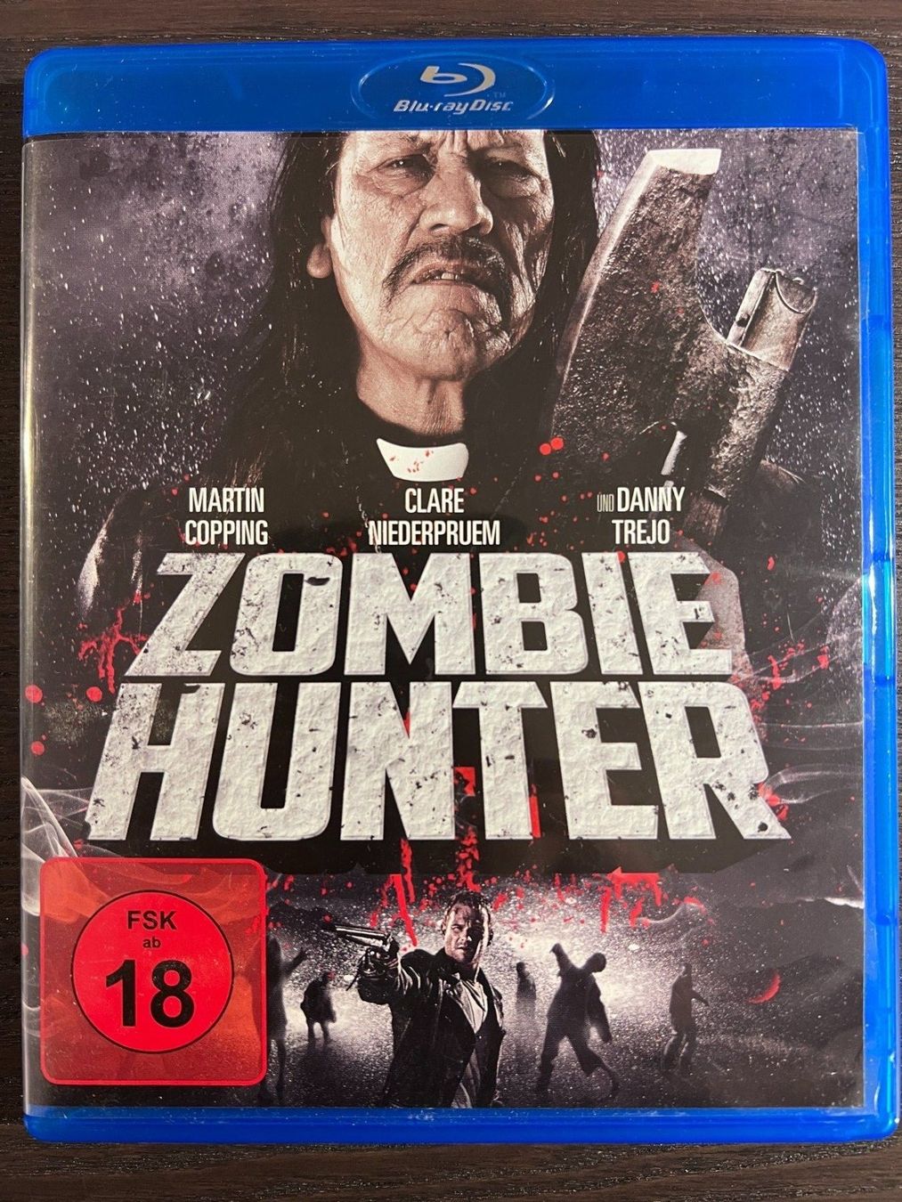 Tutti i DVDs: Zombie Hunter – Usato da Zürich venduto da Blu-ray_ZH