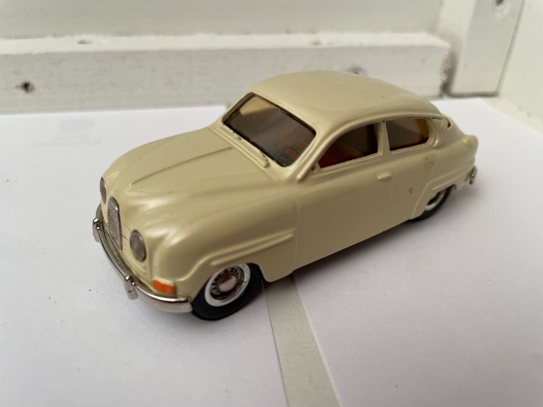 Saab Modellini d'auto: saab 99   1:43 metall small wheels – Nuovo (secondo la descrizione) da Wohlen AG venduto da Erelpowerline