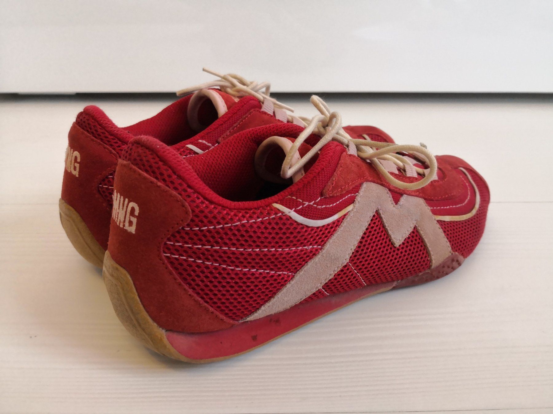 Mango Damenschuhe: 🤩MANGO STOFF-LEDER-SNEAKER ROT-WEISS – Gebraucht aus Olten von Naja-Twins-Twins 3