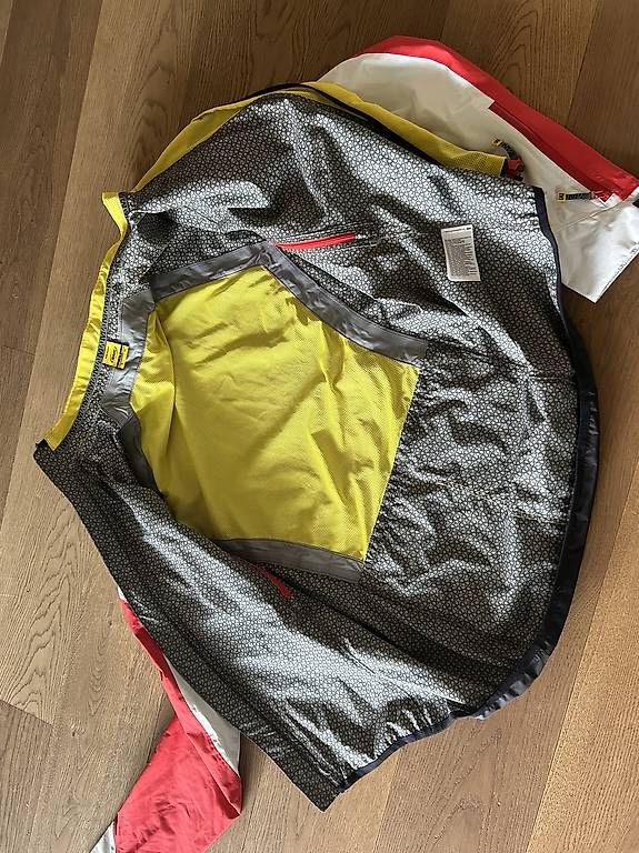 Jacken: Veste de vélo  – Gebraucht aus Choulex von superposition 3