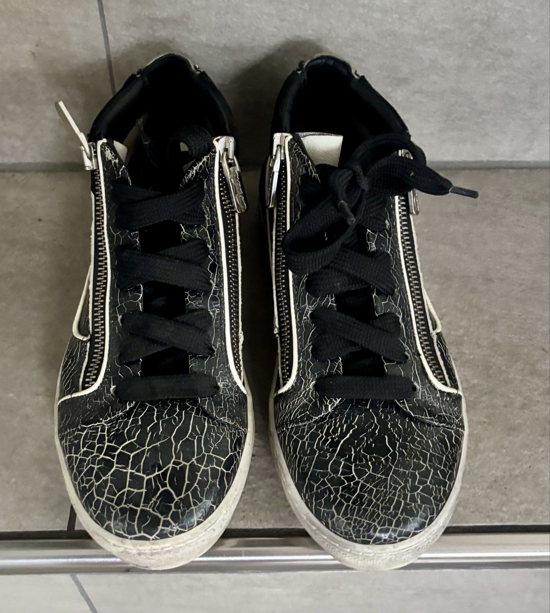 Scarpe da donna: Corvari Sneaker / High-Top schwarz Craquelé-Optik Gr. 37 – Nuovo (secondo la descrizione) da Oberdorf SO venduto da misijael 3