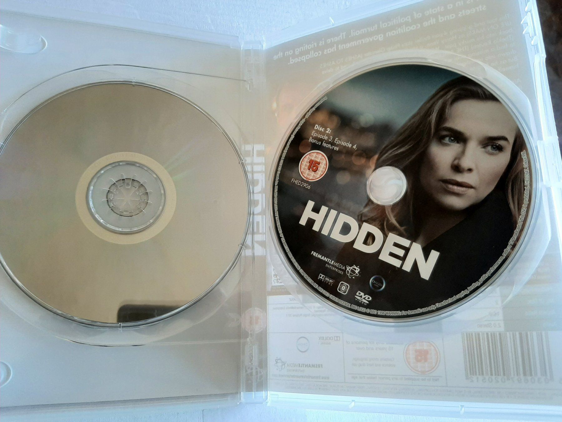 Tutti i DVDs: HIDDEN - Captivating British Thriller Mini Series TV 2 DVDs – Usato da Genève venduto da Cockattoo 5