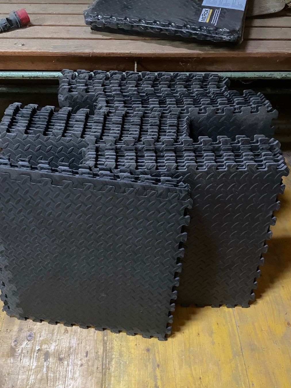 Tappetini fitness: Bodenschutzmatten Merox 60x60cm – Usato da Wil ZH venduto da El_Bicho 3