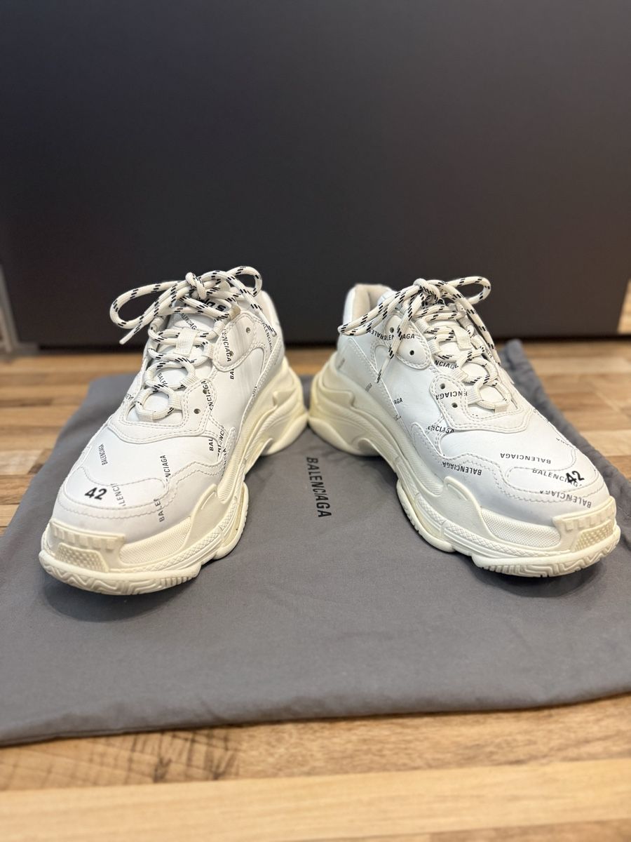 Balenciaga Scarpe da uomo: Balenciaga Triple S  – Nuovo (secondo la descrizione) da Buchs AG venduto da MiWeFe17