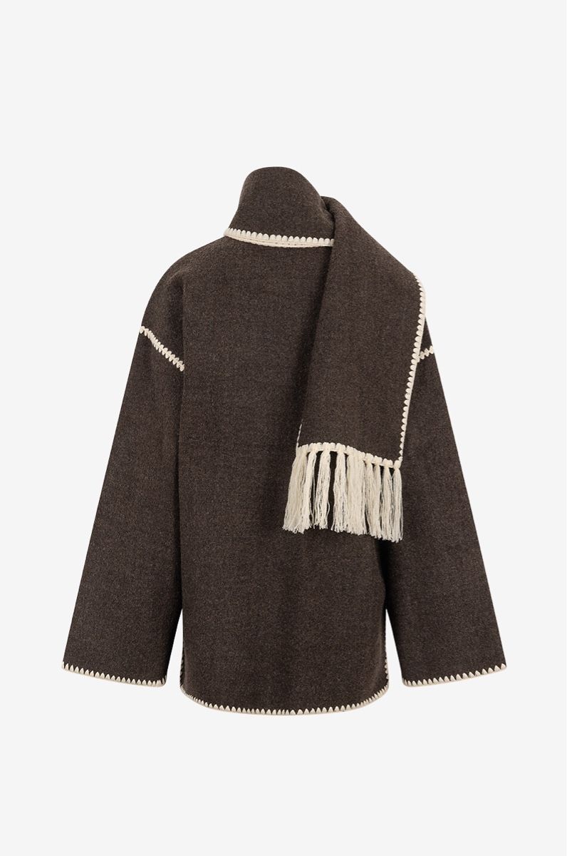 Totême Cappotti: Manteau TOTEME marron, écharpe intégrée, Taille 40 – Usato da Zürich venduto da Massete 1