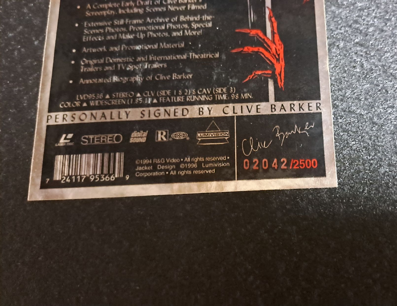 Alle DVDs: Hellraiser Laserdiscbox mit Clive Barker Autogramm – Gebraucht aus Bünzen von Rtron 2