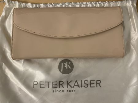Peter Kaiser Clutch-Tasche Lack beige mit Schulterriemen