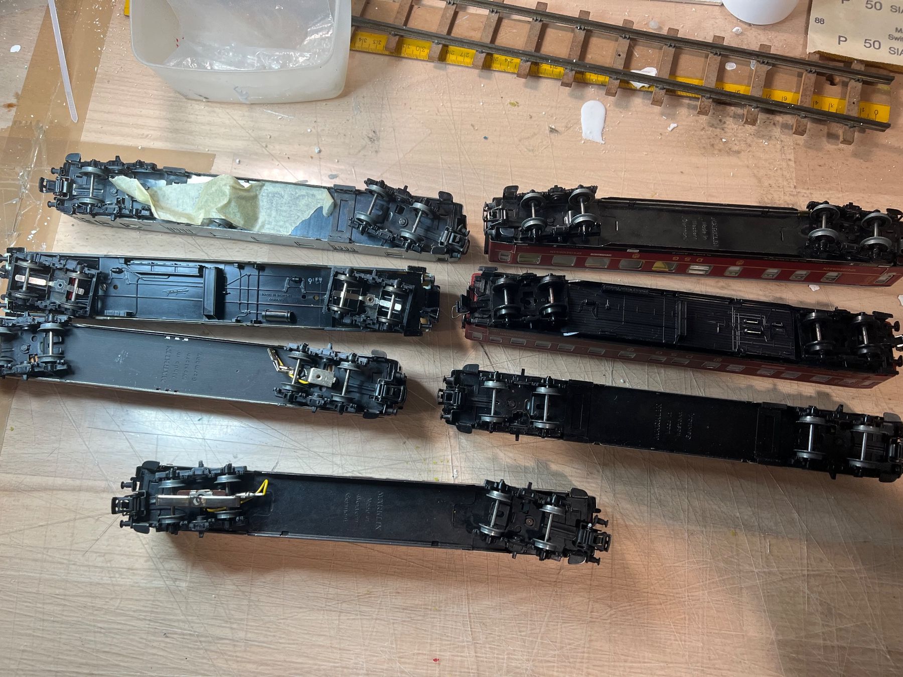 Trix Modellini di ferrovie: Div Personenwagen – Usato da Dübendorf venduto da Troggy 2