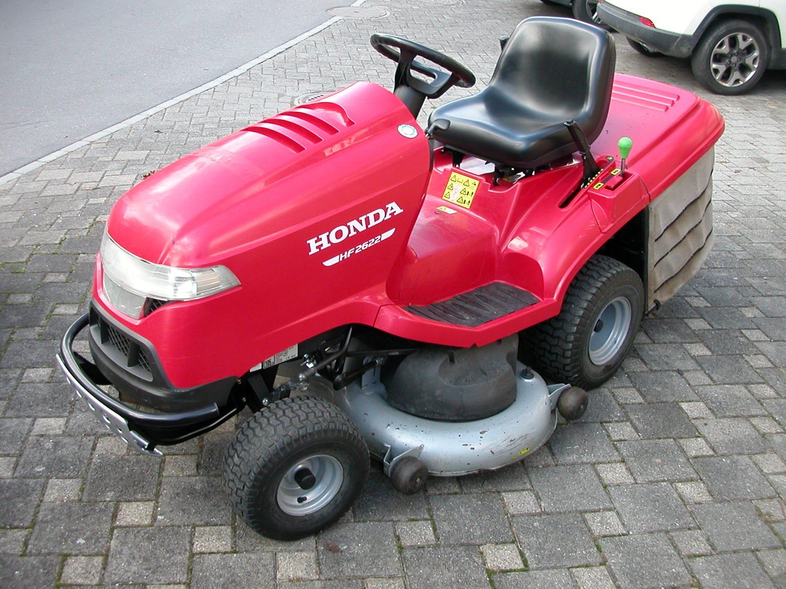 Honda Rasenmäher: Honda Rasentraktor – Gebraucht aus jenins von Falknis3 1
