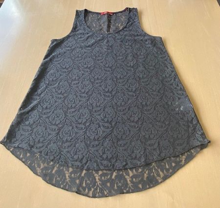 Damen Top EDC Blumenmuster Spitze Grösse L guter Zustand