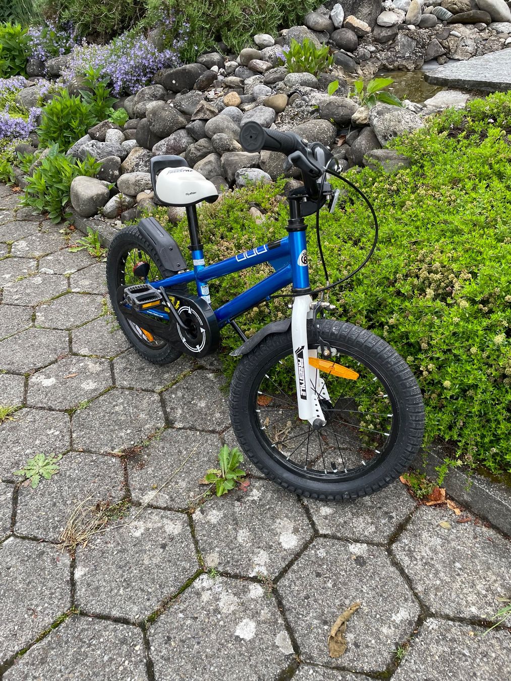 Biciclette: Kinderfahrrad blau/weiss – Usato da Kleinwangen venduto da cwy_2l5p 1