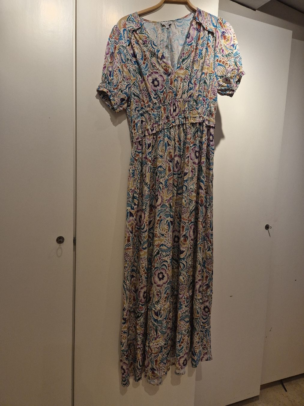 Dea Kudibal Vestiti: Dea Kudibal Maxikleid Gr. L mit Blumenmuster, Neu! – Nuovo e nell'imballaggio originale da Herrliberg venduto da SELENONAUTKA