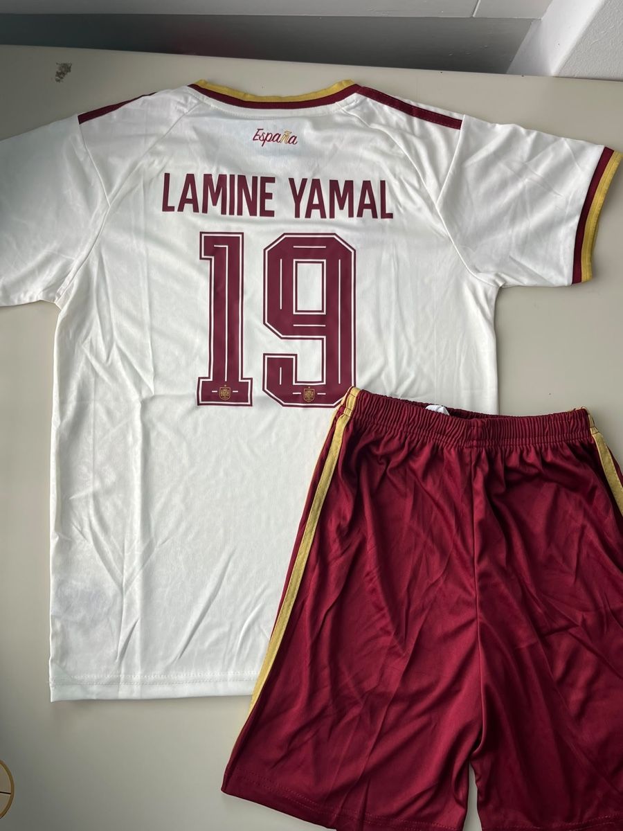 Canottiere & Pantaloni: Lamine Yamal Spanien Trikot – Nuovo e nell'imballaggio originale da Biel/Bienne venduto da Husseinsheikho 1