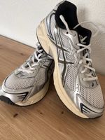 Asics Laufschuhe Grösse 43.5 Silber