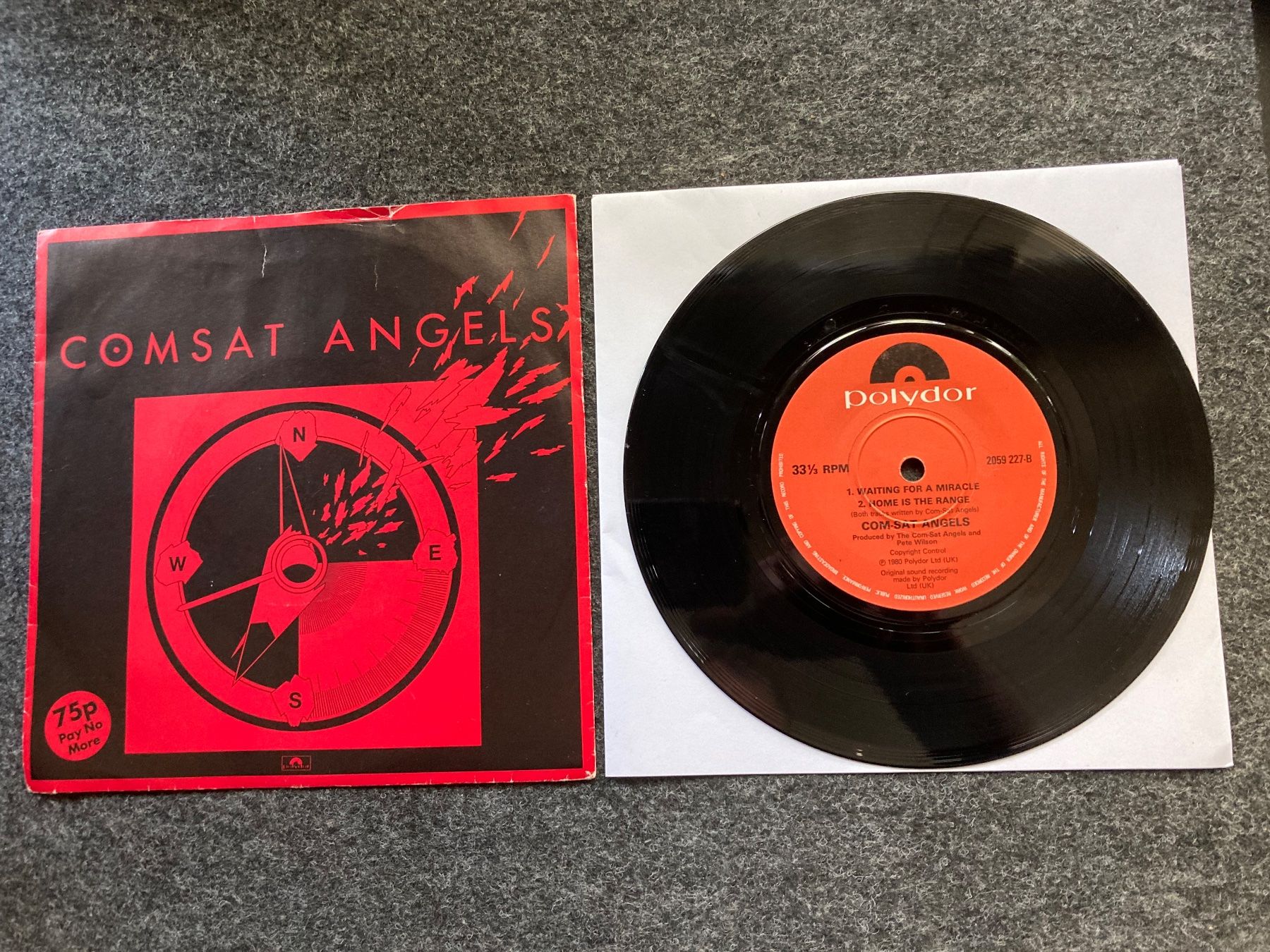 Dischi in vinile: Comsat Angels - Total War Girl – Usato da Fribourg venduto da Karushi