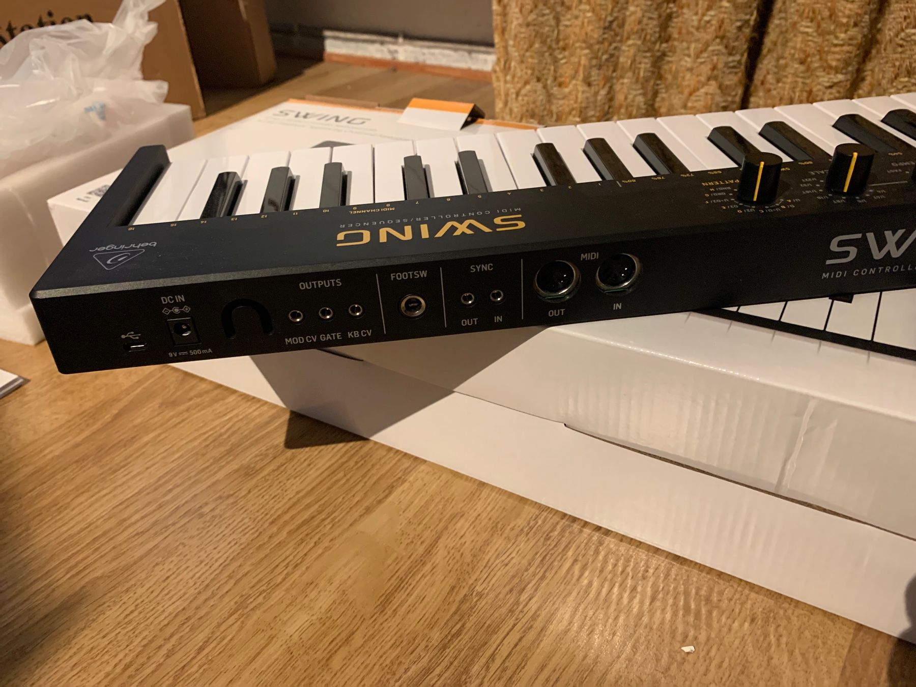 Behringer Strumenti musicali: Behringer SWING MIDI Controller Sequenzer neu! – Nuovo (secondo la descrizione) da Bern venduto da Fribi013 3
