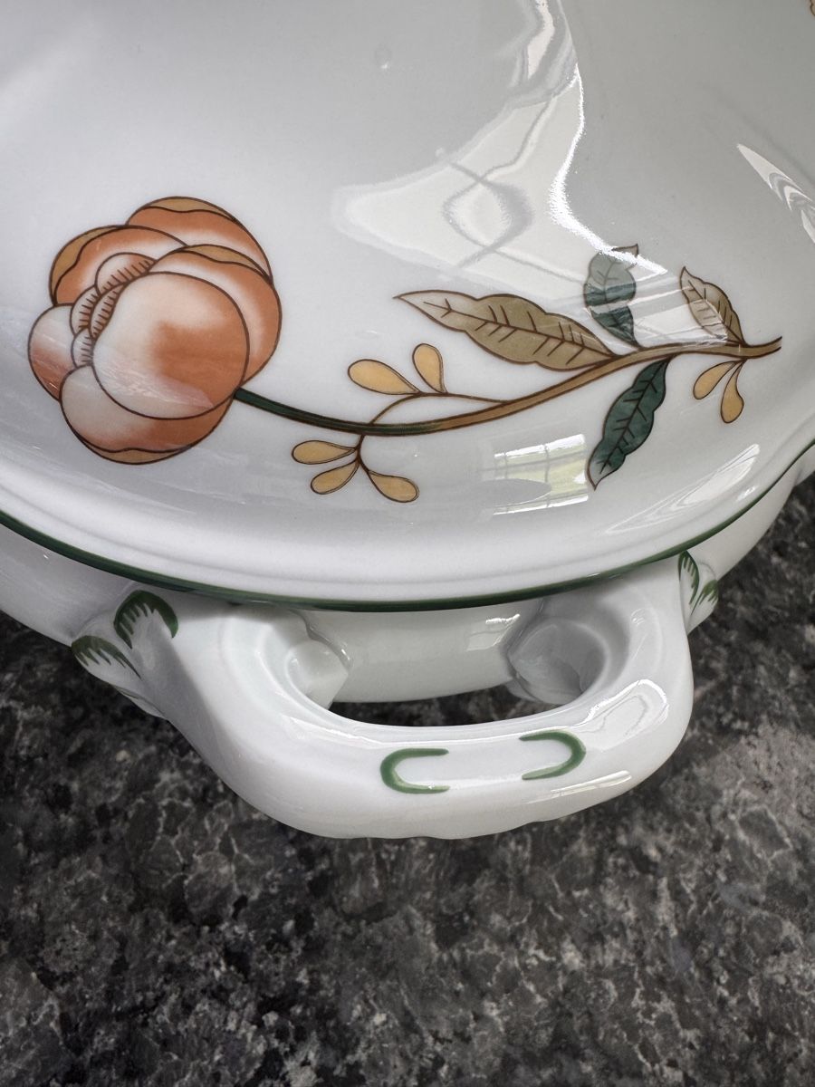 Schalen: Suppenschüssel mit Deckel, Blumendesign, Langenthal – Neu (gemäss Beschreibung) aus Koppigen von Landhaus 4