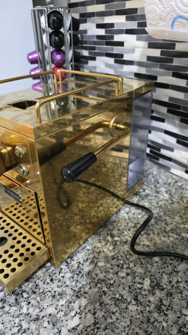 Nespresso Macchine per caffè & Macchine per espresso: Sjöstrand Kapselmaschine – Usato da Schlieren venduto da Citytrans 2