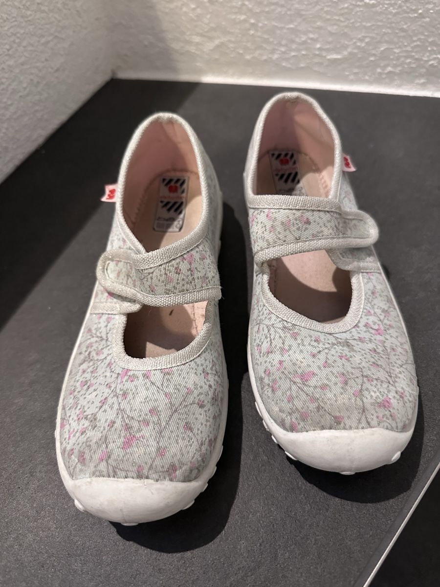 Elefanten Chaussures filles: Finken elefanten Gr.33 – D'occasion à Hausen AG par Martata 1