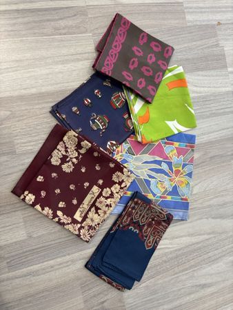 5 foulard di seta e 1 fazzoletto vari colori buono stato