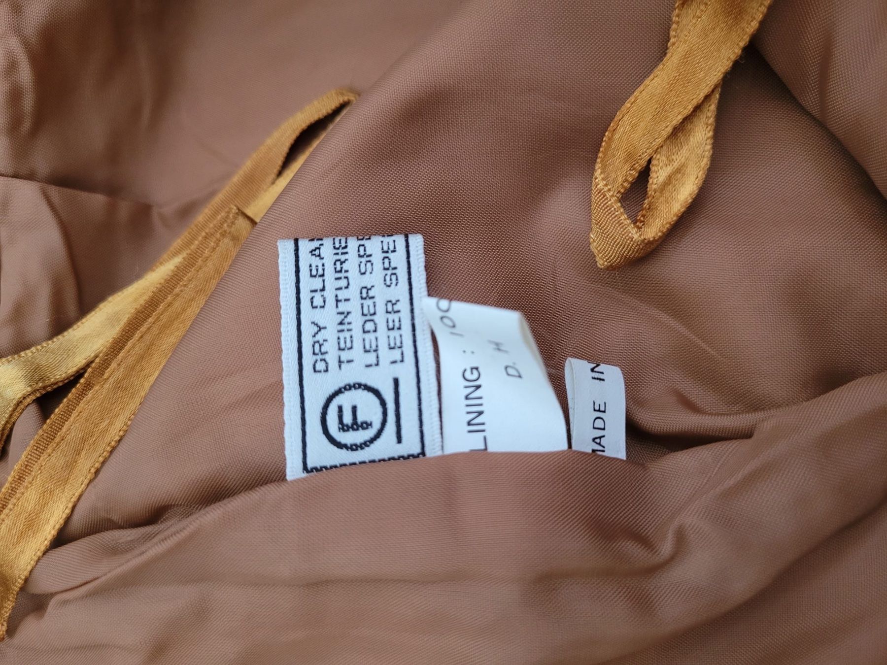 Gonne: Jupe crayon en cuir véritable vintage – Usato da Villars-sur-Glâne venduto da vie_5d9b 4