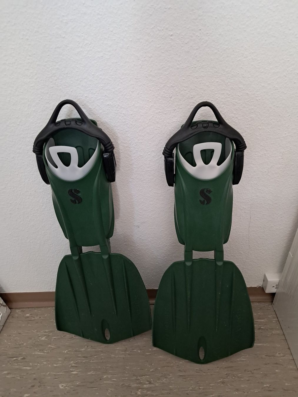 Scubapro Pinne, Maschere & Boccagli: Flossen Scubapro Seawing Nova (Grösse Medium) – Usato da Wettingen venduto da jon_m6qm