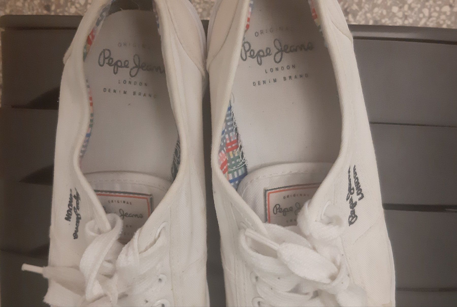 Pepe Jeans Scarpe da donna: PEPE JEANS  Gr.37 NEU Preis 75.- – Usato da Zürich venduto da Venecia25 5