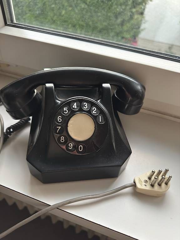 Telefoni: Vintage Bakelit Telefon mit Wahlscheibe – Usato da Schwerzenbach venduto da bravosierra99 1